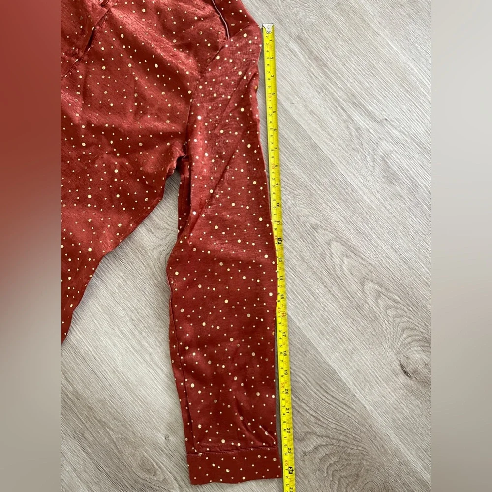 Q2 Womens Blouse Size Medium Orange Gold Polkadot Silky Top - Picture 10 of 11